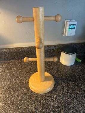 Wooden Mug Tree Stand - Natural Light Wood